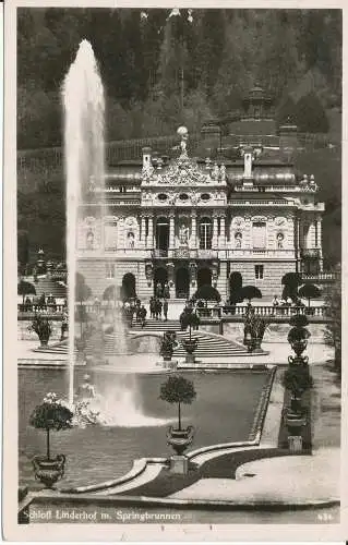 PC38763 Schloss Linderhof m. Springbrunnen. Rp. 1942. B. Hopkins