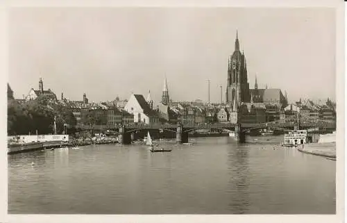 PC39771 Frankfurt a. M. Blick von der Wilhelmsbrucke. Aufnahme von Rolf Kellner