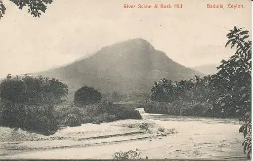 PC39942 River Scene und Rock Hill. Badulla. Ceylon. Teller. B. Hopkins