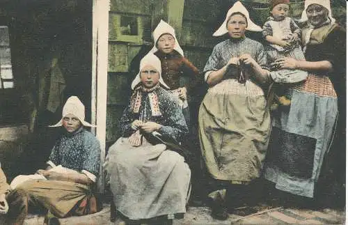 PC37868 alte Postkarte. Frauen. Holland. B. Hopkins