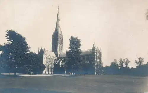 PC41826 Kathedrale von Salisbury. B. Hopkins