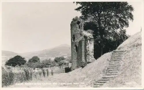 PC41473 Abergavenny Castle und Sugar Loaf Mountain. Judges Ltd. Nr. 25688