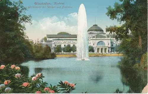 PC40354 Wiesbaden. Kurhaus Gartenseite mit Weiher und Fontaine. Ernst Jacob. B.