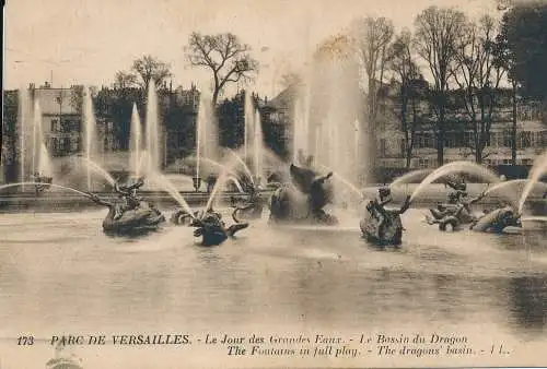 PC42615 Parc de Versailles. Die Brunnen im vollen Spiel. Das Drachenbecken. Abgabe