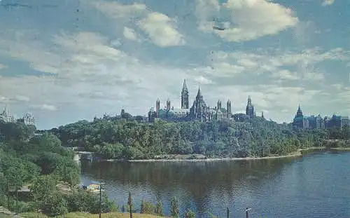 PC44086 Die kanadischen Houses of Parliament von Nepean Point. Ottawa. Ontario. Ca