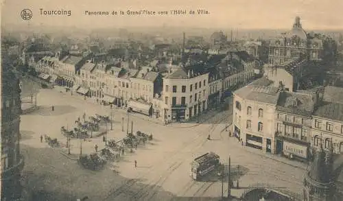 PC43019 Panorama vom Grand Place zum Rathaus. Ern. Thill. Nels