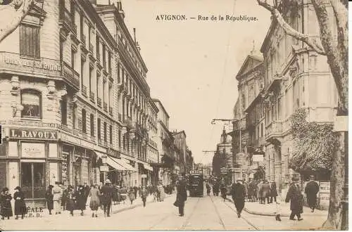 PC339379 Avignon. Rue de la Republique. M. F. Beau