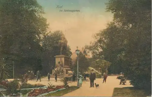 PC40595 Kiel im Schlossgarten. 1907. B. Hopkins