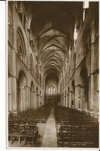 PC44215 Das Schiff. Chichester-Kathedrale. Blick nach Osten. Willis. RP. 1938