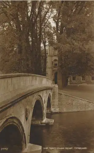 PC44722 Trinity College Brücke. Cambridge. Judges Ltd. Nr. 2947. 1928