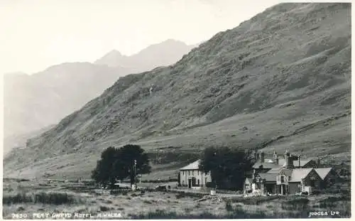 PC44613 Pen Y Gwryd Hotel. N. Wales. Judges Ltd. Nr. 7430