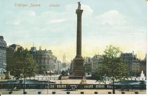 PC45258 Trafalgar Square. London. Der Blick auf London