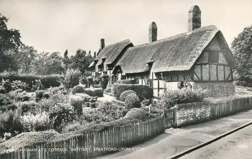 PC45661 Anne Hathaways Cottage. Schrotflinte. Stratford Upon Avon. Lachs. RP