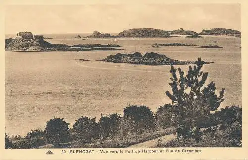 PC46146 St Enogat. Blick auf das Fort de Harbour und die Insel Cezembre. Nr. 20