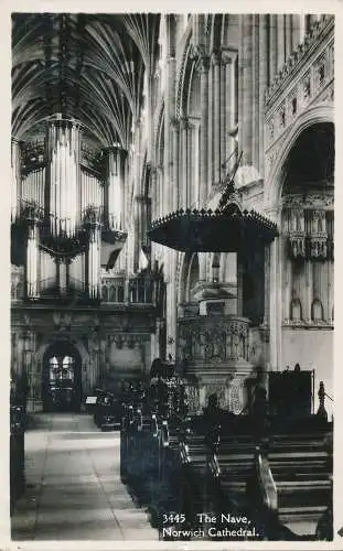 PC45757 Das Schiff. Kathedrale von Norwich. H. Beschichtungen. Nene. 1951