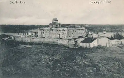 PC46123 Castillo Jagua. Feuerhaufen. Kuba