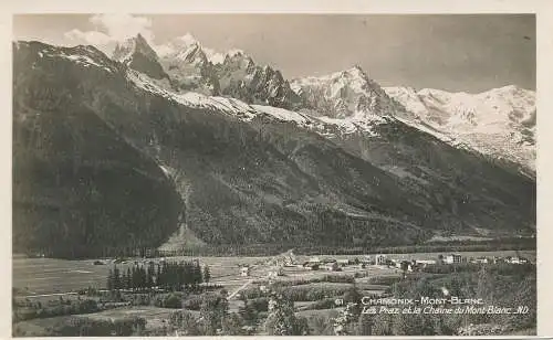 PC46757 Chamonix Mont Blanc. Les Praz und die Kette des Mont Blanc. Levy und Neurde