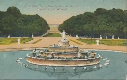 PC47332 Versailles. Messingbrunnen und Grasgrundstück. A. Papeghin