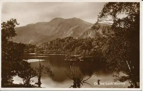 PC00053 am Loch Katrine. 1932. RP