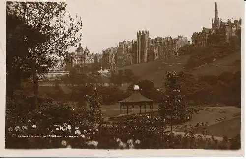 PC00358 Princes Street Gardens and Mound. RP