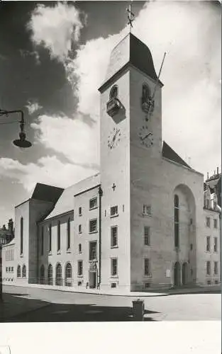 PC00402 St. Columbias Church of Scotland. Pont Street. London