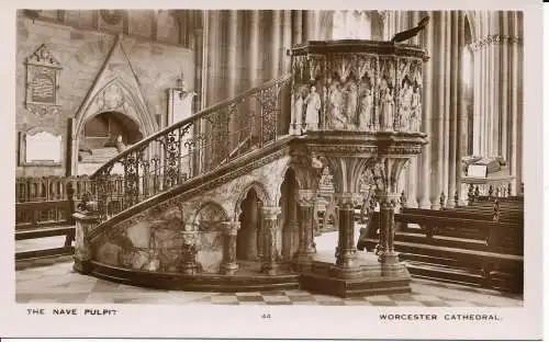 PC00450 The Nave Pulpit. Kathedrale von Worcester. RP