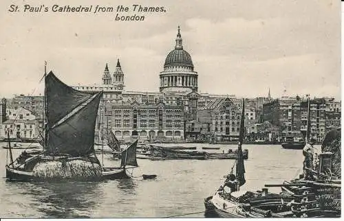 PC01202 St. Pauls Kathedrale von der Themse. London. Valentinstag