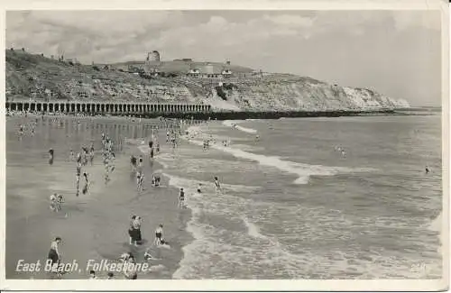 PC00480 East Beach. Folkestone. RP