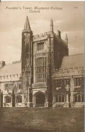 PC02432 Founders Tower. Magdalena College. Oxford. Valentinstag