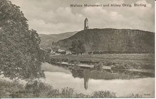 PC02748 Wallace Monument und Abbey Craig. Stirling