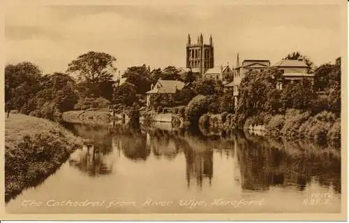 PC01569 Kathedrale vom Fluss Wye. Hereford. Frith