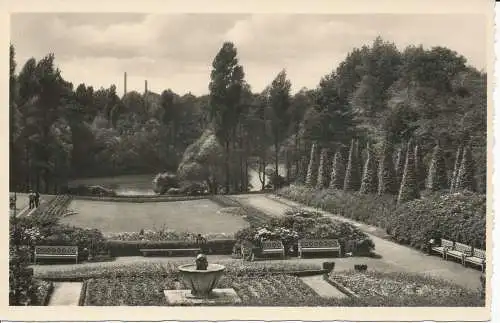 PC03183 Bochum. Partie im Stadtpark mit Zierbrunnen. Schoning und Co. RP