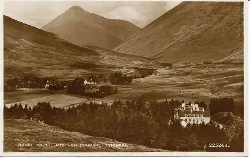 PC03459 Royal Hotel und Ben Douran. Tyndrum. Valentinstag. RP