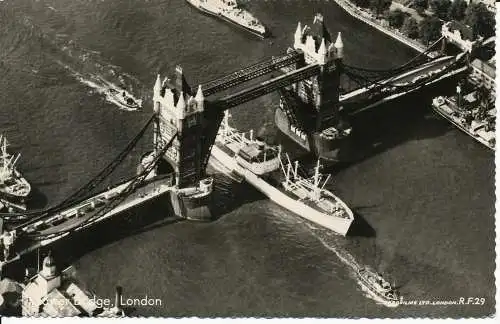 PC03940 Turmbrücke. London. Aerofilms Ltd. RP