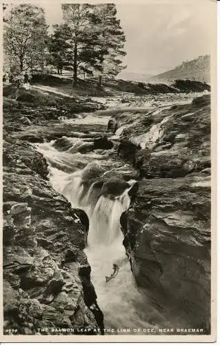 PC03428 Lachssprung am Linn of Dee. In der Nähe von Braemar. RP