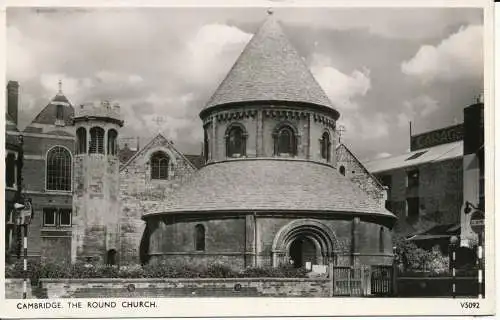 PC03817 Cambridge. Die runde Kirche. Photochrom Co Ltd