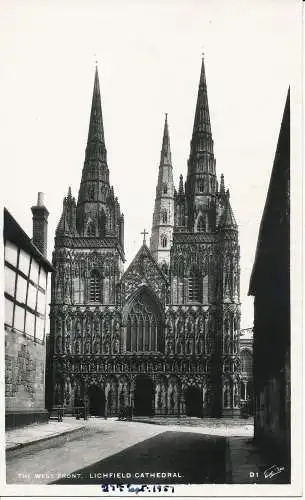 PC03475 Die Westfront. Lichfield Cathedral. Walter Scott. RP