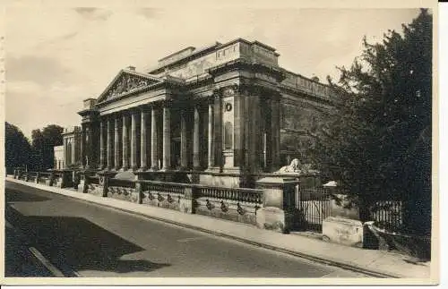 PC03996 Fitzwilliam Museum. Cambridge. 1956