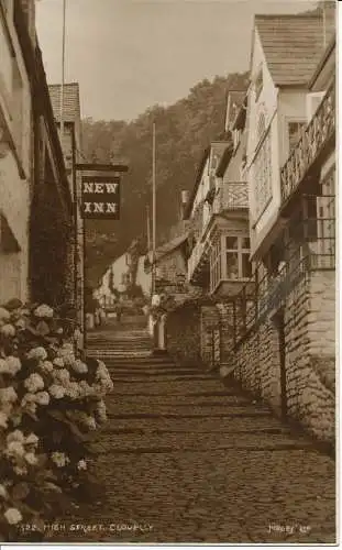 PC03899 High Street. Clovelly. Richter 7522