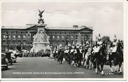 PC04057 Pferdewächter passieren den Buckingham Palace. London. 1956. RP