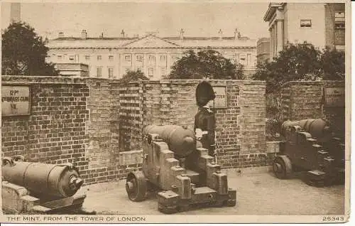 PC04373 The Mint. Vom Tower of London. 1932