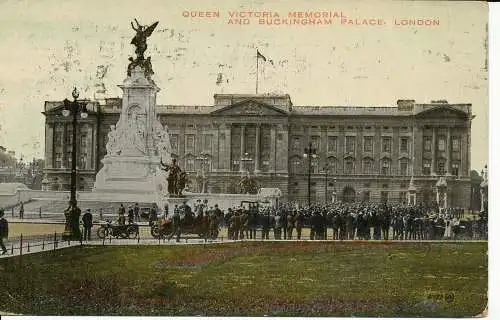 PC05451 QV Memorial. Buckingham Palace. London. Valentine 31589. 1925