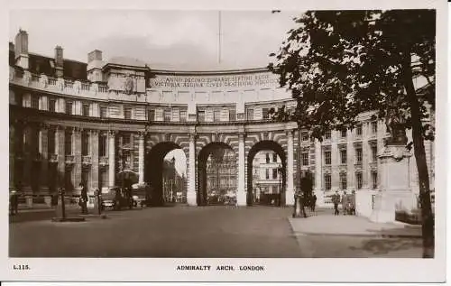 PC04070 Admiralty Arch. London. RP