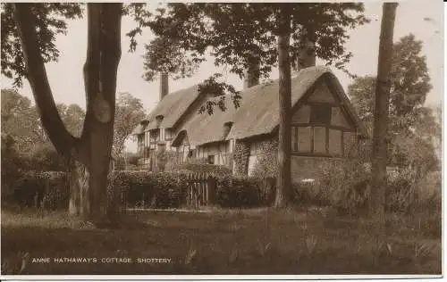 PC05388 Anne Hathaways Cottage. Schrotflinte. W. Scott