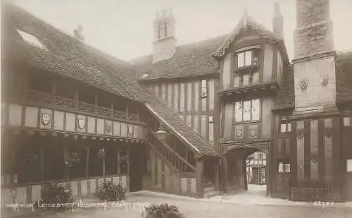 PC08576 Warwick. Leicester Hospital Courtyard. Photochrom. Exklusiv. Nr. 52799.