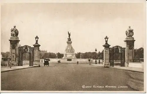 PC05767 Queen Victoria Memorial. London