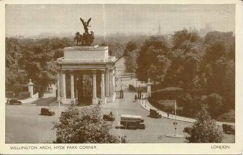 PC08390 Wellington Arch. Hyde Park Corner. London. 1957