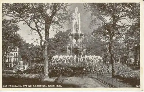 PC08385 Der Brunnen. Steine Gardens. Brighton. Nr. 162. 1956