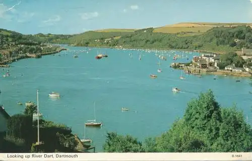 PC06499 mit Blick auf den River Dart. Dartmouth. Dennis