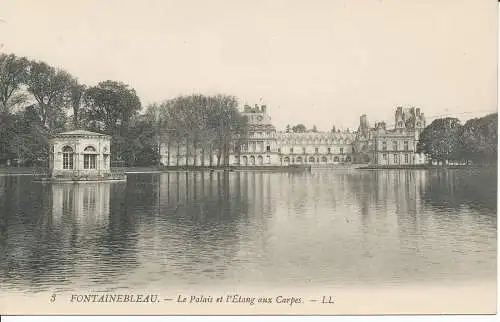 PC10641 Fontainebleau. Der Palast und der Karpfenteich. LL. Nr. 3